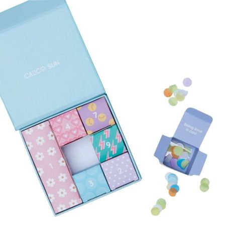 Calendar Cadou Bratara Ooly cu 7 Charmuri - imagine 2
