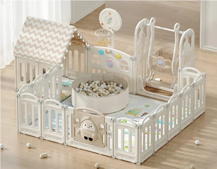 Gardulet joacă Nichiduta cu multe activități