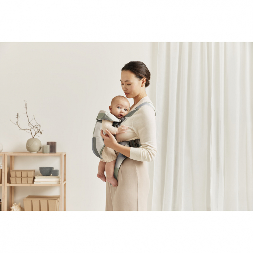 Marsupiu BabyBjorn Mini Khaki Green, Anatomic - imagine 4