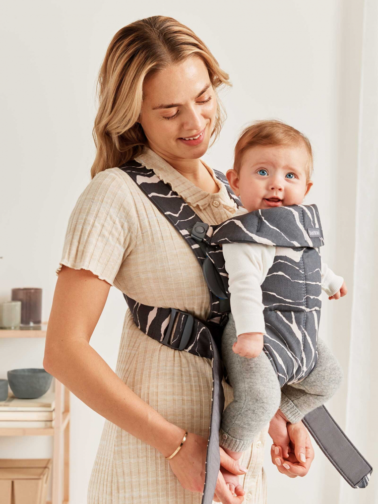 Marsupiu BabyBjorn Mini Anthracite, ediție limitată - imagine 3