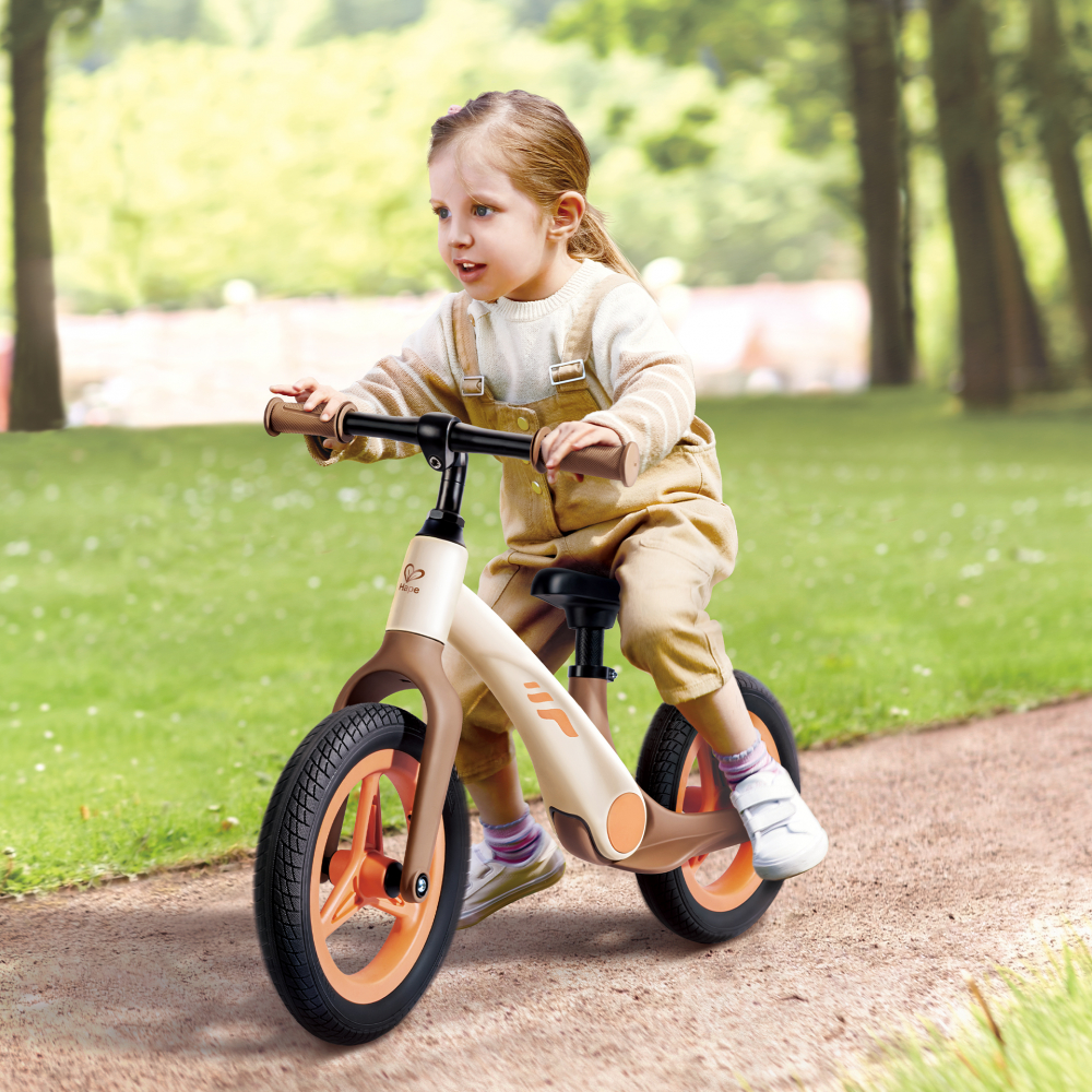Bicicleta Echilibru Hape Bej - Dezvoltare Echilibru