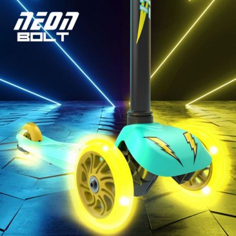 Trotineta Neon Bolt Green cu 3 Roti LED - imagine 4