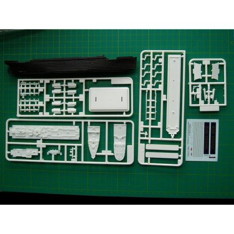 Model Titanic Revell 1:1200 - Construcție Detaliată - imagine 3