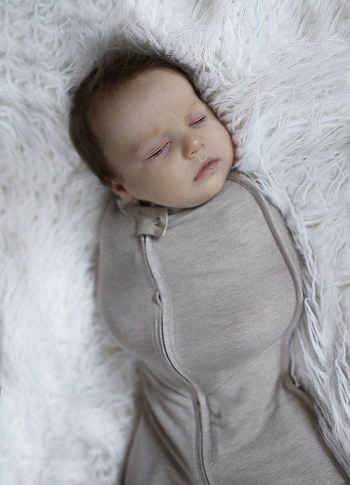 Sac Swaddle Nor Pufos pentru Nou Nascut + Caciulita